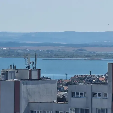 El Barco - Sunny In Lazur Apartment Burgas City